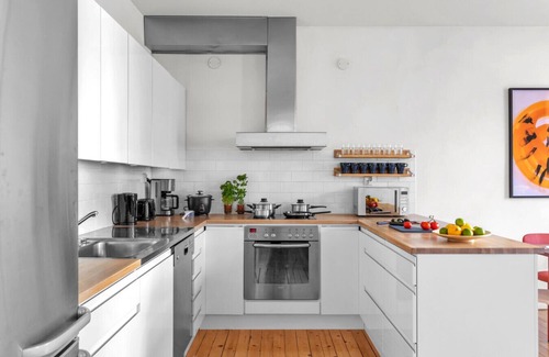 Hietalahti Apartment | The Best Area w Free Parking Garage, 200m tram/bus