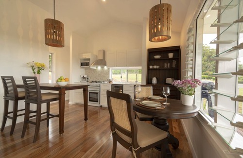 Coopers Shoot Cottage | The best Byron Bay has to offer - stunning views, total luxury and style.