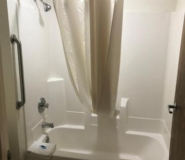 Markham Hotel | The Best Inn & Suites