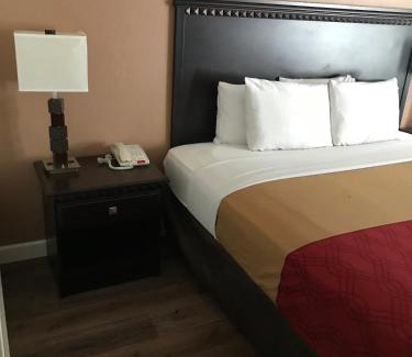 Markham Hotel | The Best Inn & Suites