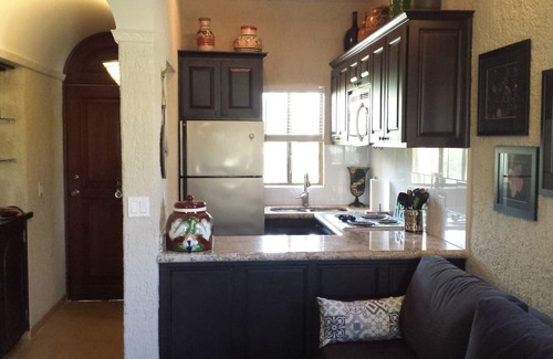 Zona Hotelera Condo | The Best Location, Location, Location! 1 Bdrm Condo, San Jose Del Cabo