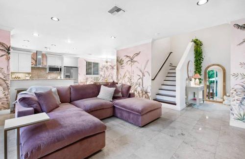Lake Ridge House | The Betty A Glam Getaway in Fort Lauderdale