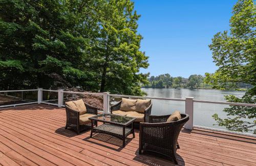 Berrien Springs House | The Big Blue Lakehouse