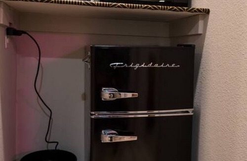 Bentonville Cabin | The Bike Inn #1, Devils Den Double Suite