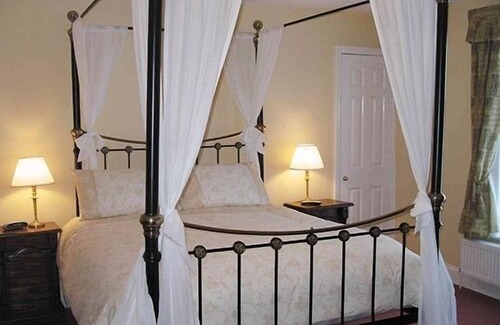 Offham Bed & Breakfast | The Blacksmiths Arms
