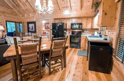 Ellijay Cabin | The Blissful Bear Cabin
