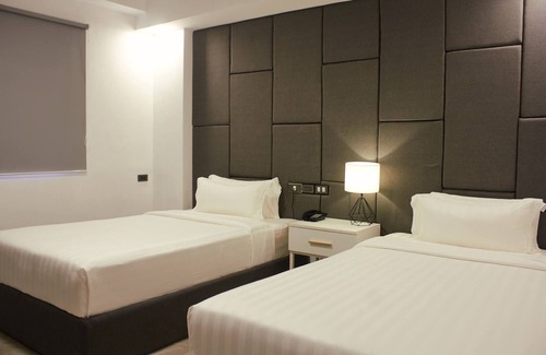 Tabaco City Hotel | The Blu Hotel