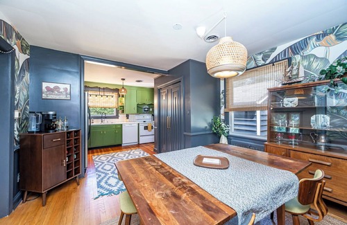 Chamberlayne House | The Blue bungalow: 3-bedroom in Richmond