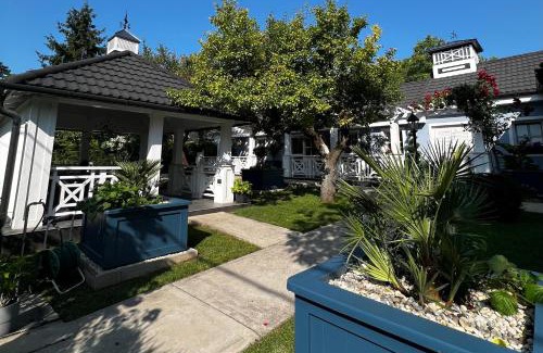 Balatonakarattya Apartment | The Blue Cottage Akarattya