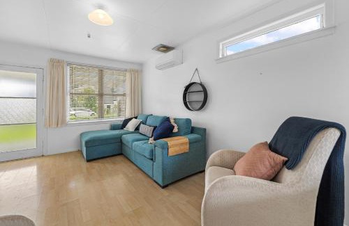 Waihi Beach House | The Blue Cottage - Waihi Beach Holiday Home