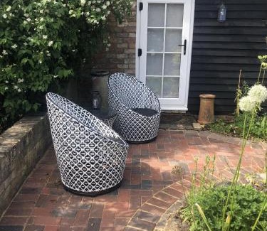 Fen Stanton Bed & Breakfast | The Blue Cow