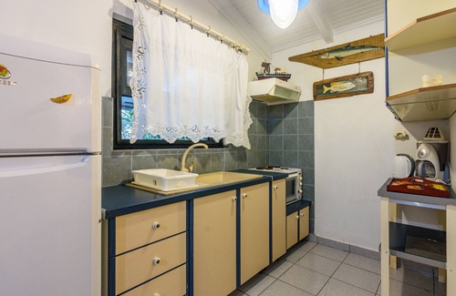 Aipeia House | The Blue House Seaside Retreat - Fully Equipped