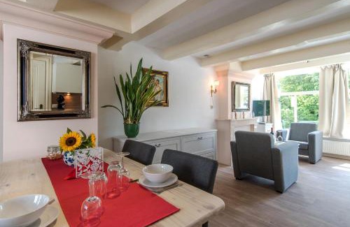 Grachtengordel-Zuid Bed & Breakfast | The Blue Stairs