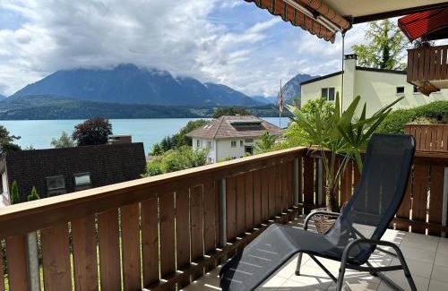 Goldiwil Apartment | The Bluemlisalp, a private holiday flat with the lake of Thun view