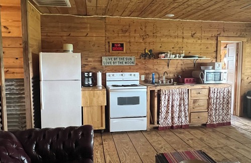 Minden Cabin | The Blues House @ Yellow Rose Canyon