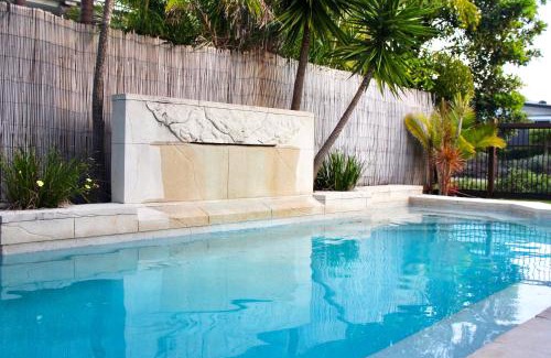 Mount Coolum House | THE BOARDWALK Relaxing Beachside Family Entertainer