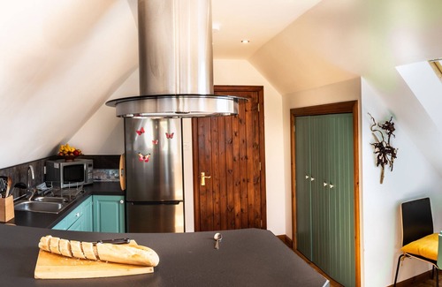 Stonehaven Cottage | The Boathouse has fantastic country views near spectacular coastal walks