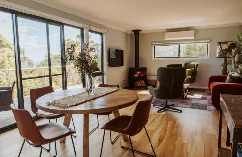 Waratah-wynyard Council House | The Bothy at Doigh Nadair Boat Harbour