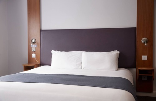 Hucknall Hotel | The Bowman by Greene King Inns
