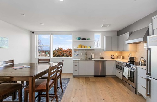East Queen Anne Apartment | The Boy Who Lived, Harry Potter's Sweet Suite