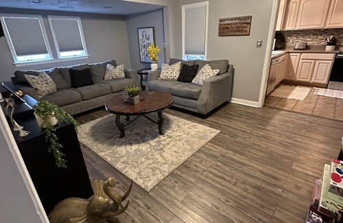 Pendleton House | The Brass Elephant on Taylor