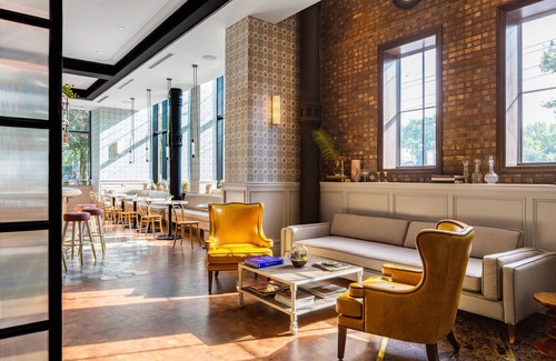 Riverside Hotel | The Broadview Hotel