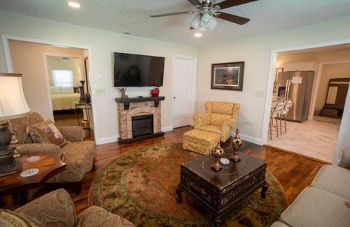 Russellville Cottage | The Brown Stone Cottage