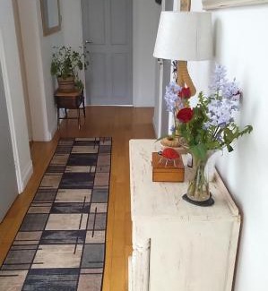 Stoke Gabriel House | The Burrows (ladybird lodgings)