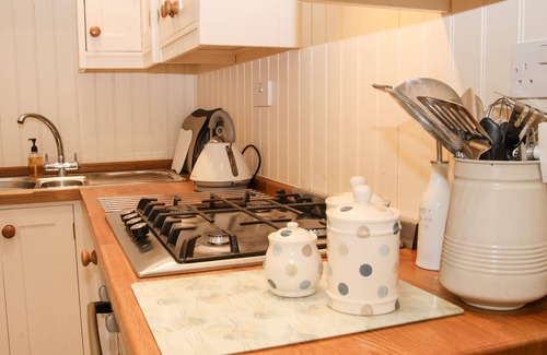 Much Wenlock Cottage | THE BUTLER’S QUARTERS, with a garden in Much Wenlock