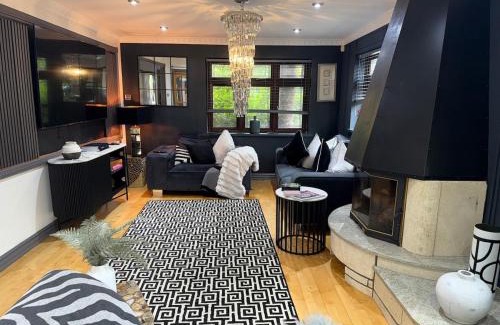 Stodmarsh House | The Canterbury Boutique Mansion & Bubble Retreat