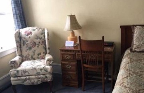 Towanda Bed & Breakfast | The Caren at Victorian Charm Inn