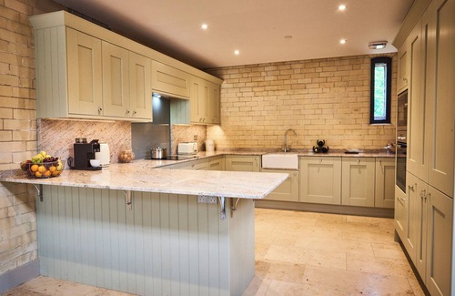 Walwick House | THE CARRIAGE HOUSE, pet friendly, with a garden in Humshaugh