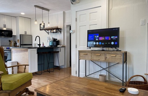 Littleton House | The Carriage House - two minutes walking from downtown Littleton.