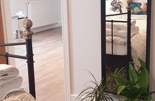 Birch Apartment | The Cartlodge, Birch, Colchester Peaceful Village Accommodation With Parking