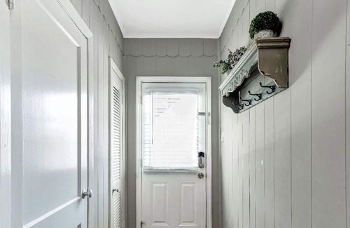 Boulevard Oaks House | The Castle at Castle Court - Montrose Style