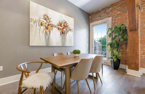Central Business District Apartment | The Catherine