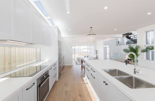 Catherine Hill Bay House | THE CHALET, designer beach house with pool in the beautiful Catherine Hill Bay.