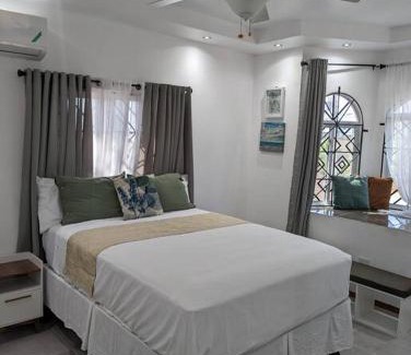 Old Harbour Apartment | The Chateau Guesthouse- Old Harbour