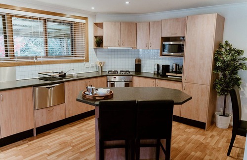 The Patch Apartment | The Cherry Blossom Suite - with spa and fireplace