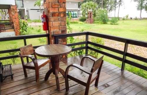Thung Wa Hotel | The Chevalley Beach Resort