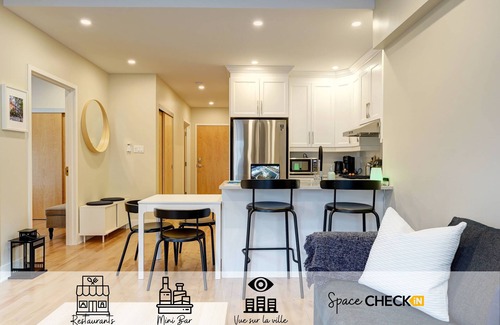 Plateau Mont Royal House | The Chic Condo in Plateau ♫ AC & Amazing Location
