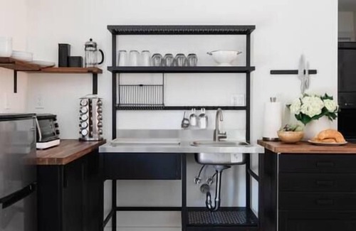 Chico House | | The Chico Casita | Newly Built Downtown Studio |