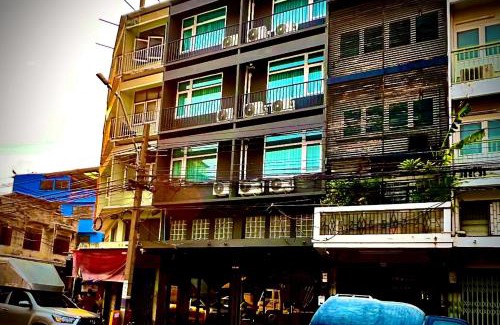 Pom Prap Apartment | The Circle 4