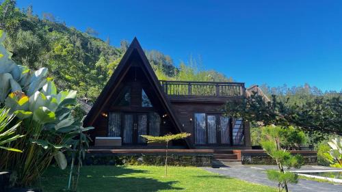 Songan Bed & Breakfast | The Cliff Villa