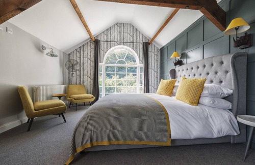 Darley Abbey Bed & Breakfast | The Coach House