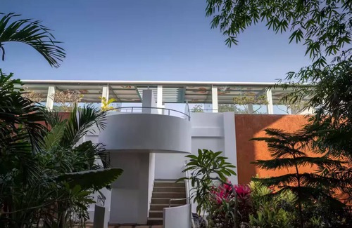 Nerul Apartment | The Coastal Nest - 2BHK by Da Alohas
