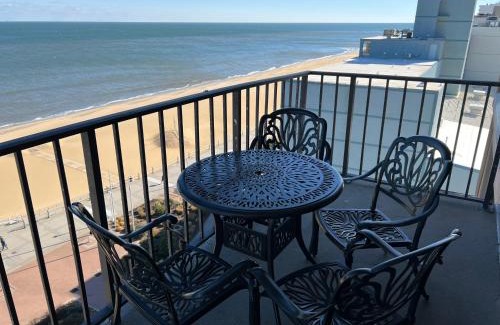 Northeast Virginia Beach Resort | The Colony at Virginia Beach