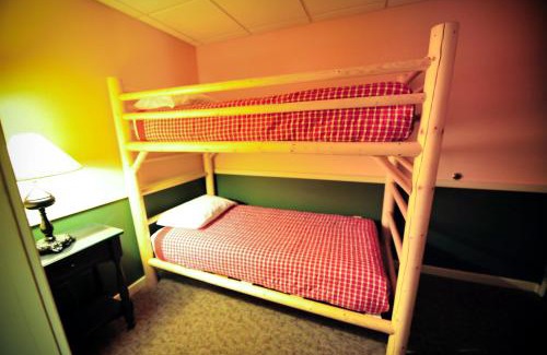 Plymouth Hotel | The Common Man Inn, Spa & Lodge