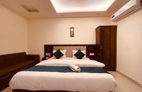 Haridwar Hotel | The Conifer View - Budget Friendly ! Lift ! Parking ! Spacious Room ! Family Friendly