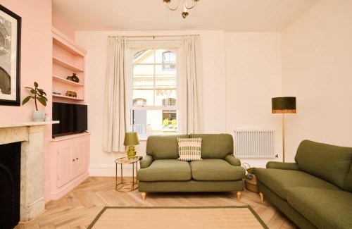 Wainscot Apartment | The Corner by the Castle